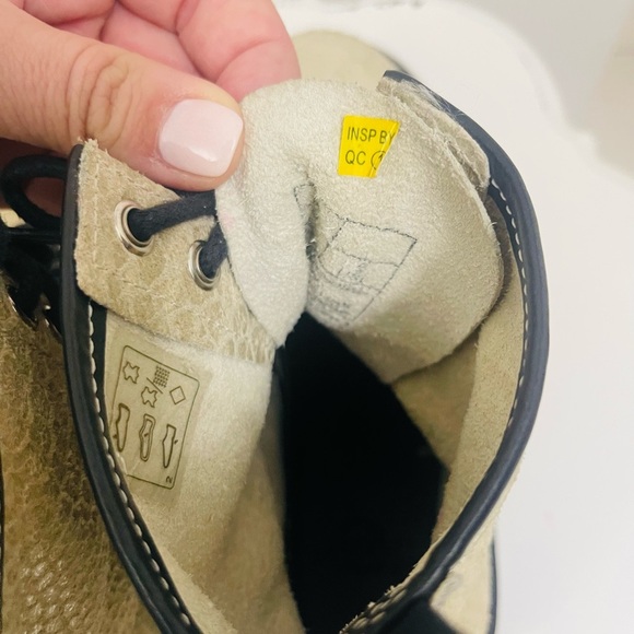 Doc Dr Martens Pascal boots Snake / reptile combat moto size 6 1460 cream - Picture 5 of 7